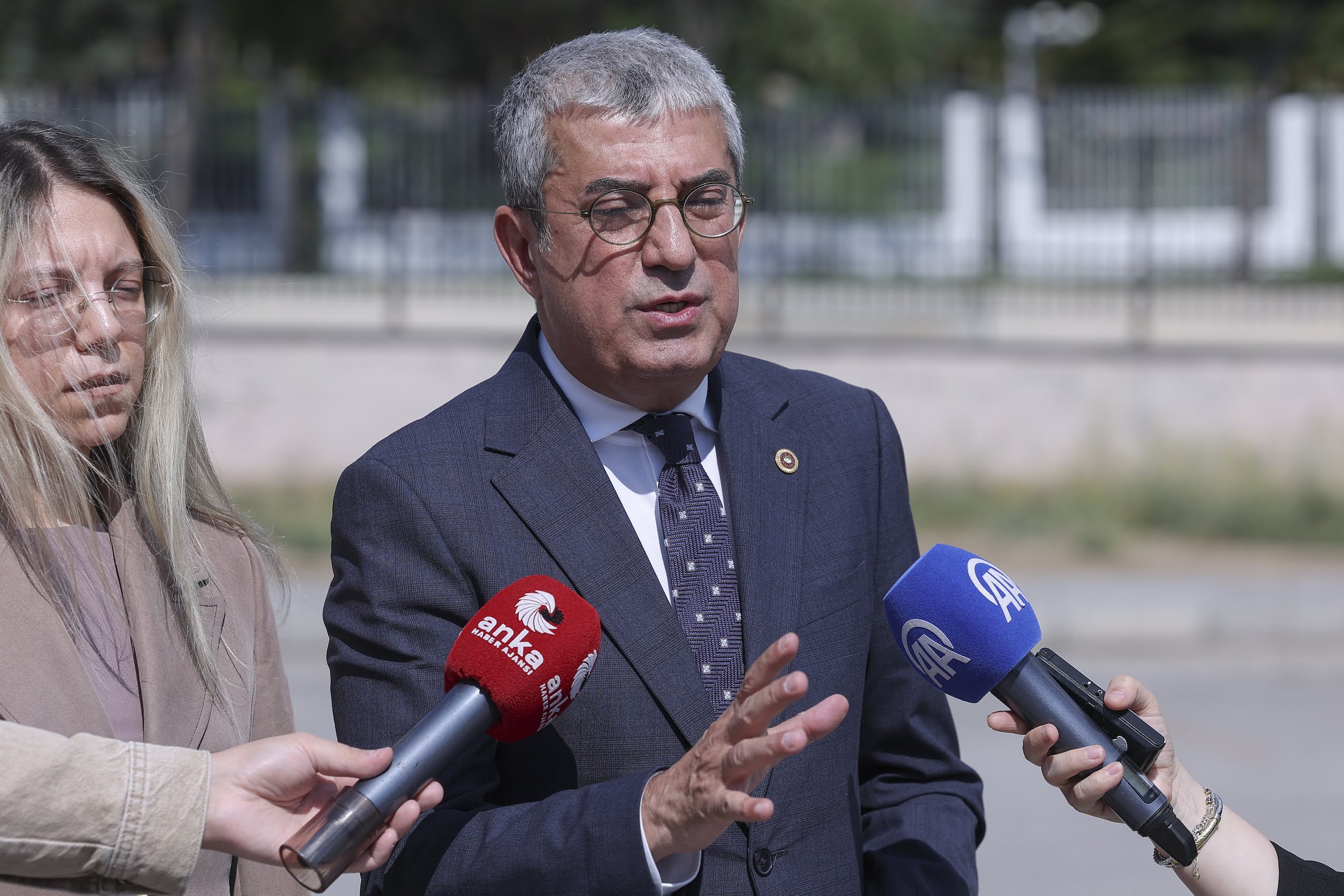 Vatandaşa Vergi Yükü Şirketlere Muafiyet